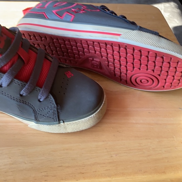 DC Shoes - Picture 4 of 4